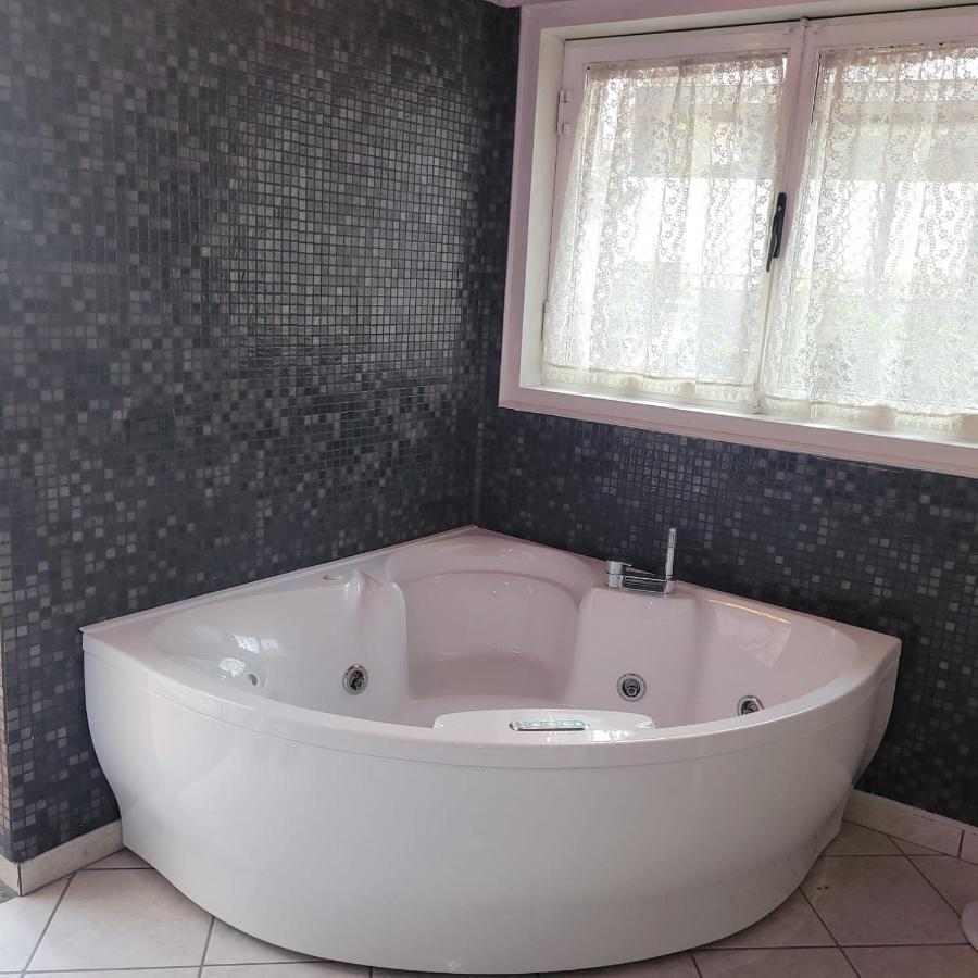 Josephine'S Cottage Misterbianco Luaran gambar